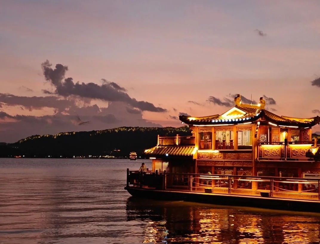 还有谁不知道2025西湖夜游船🚢已经开放啦_1_江南四雅-杭州伴手礼_来自小红书网页版