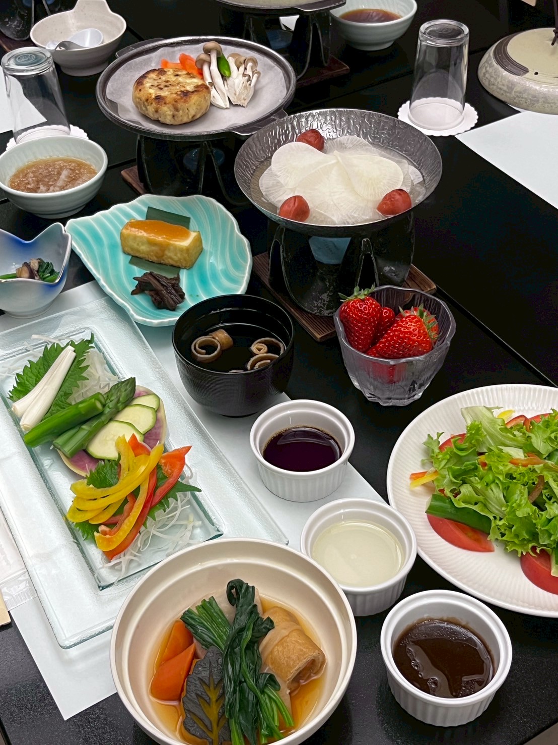 LINE_ALBUM_328Inawashiro Kanko Hotel晚餐_250408_1